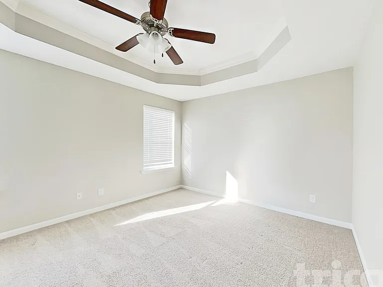 201 Karis Dr — Photo 8