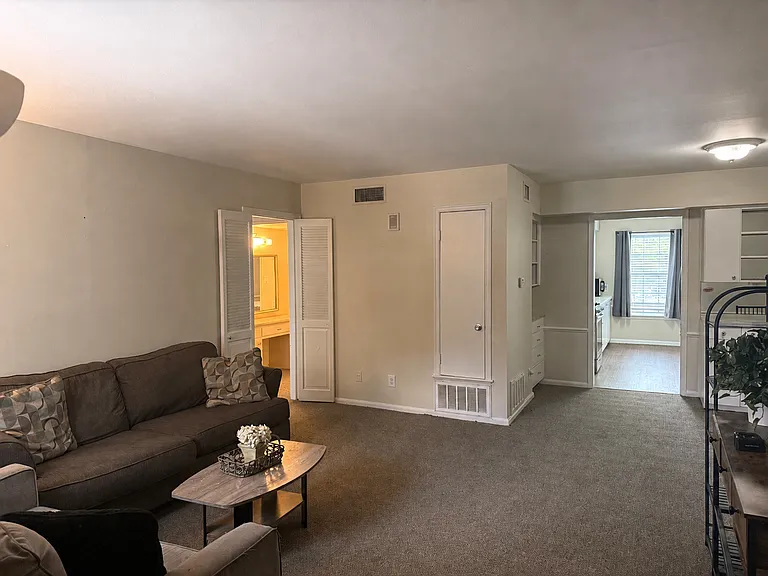 3730 Fairfield Ave #242 — Photo 5