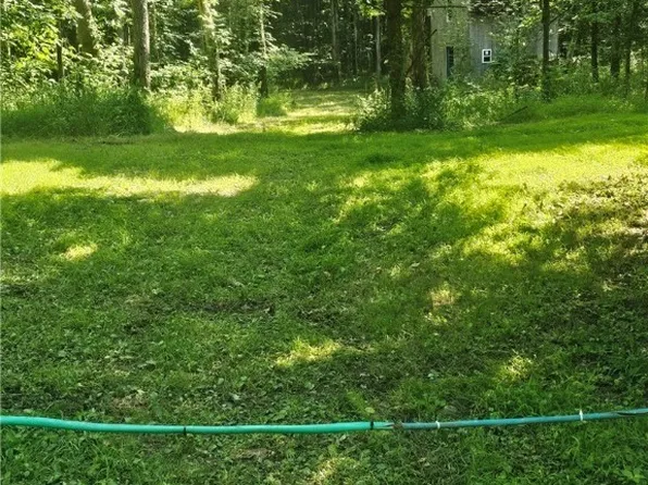 Calhoun Rd, Conneaut, OH 44030