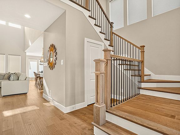 4th image of 2109 Pleasant Run Ln