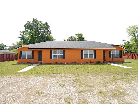 2nd image of 3178 N Ridge Rd APT 1