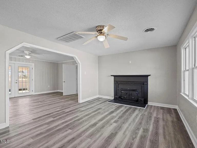 113 Mexico Rd #1 — Photo 3