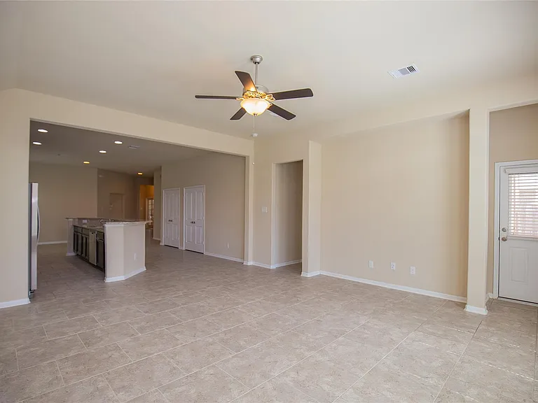 311 Lockridge Hill Ln — Photo 18