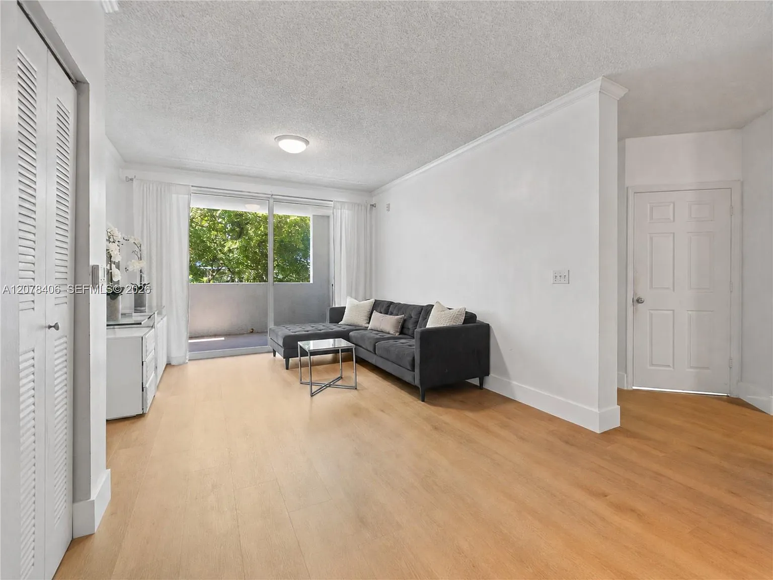 Porto Bellagio Condo — Photo 4