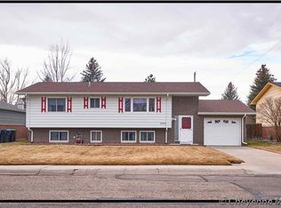 4746 Pineridge Ave, Cheyenne, WY 82009