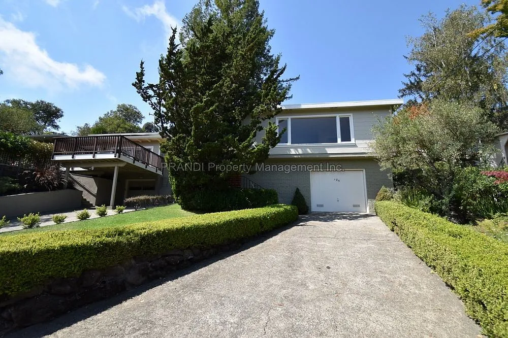 185 Buena Vista Ave photo 1
