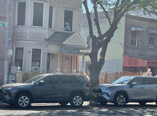 872 E 156th St, Bronx, NY 10455