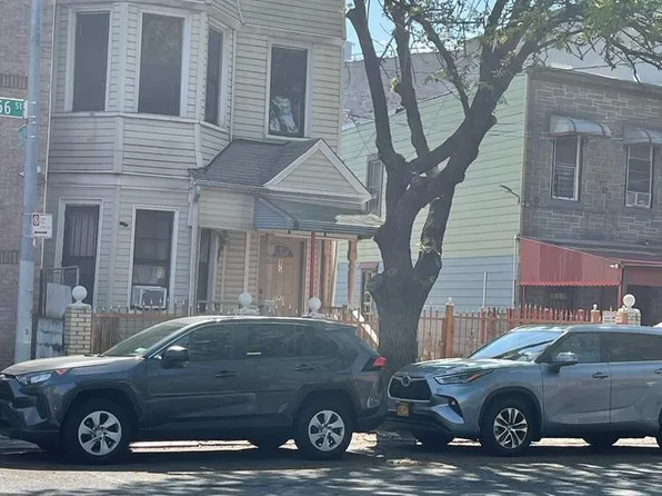 872 E 156th Street, Bronx, NY 10455