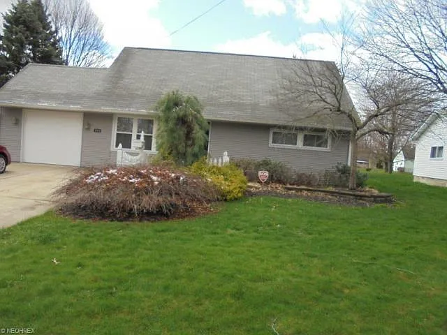 488 S Edgehill Ave photo 1