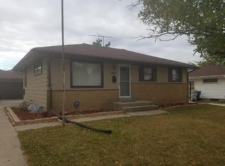 8037 W Winfield Ave, Milwaukee, WI 53218