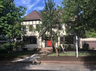 15 Orchard Rd, Tacoma, WA 98406