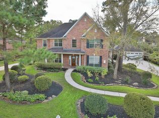 27 N Terrace Mill Cir, The Woodlands, TX 77382