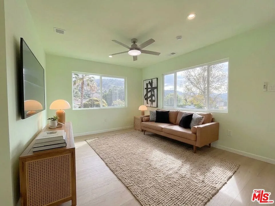 1 bed, 1.0 bath, 600 sqft, $2,650 — Photo 2