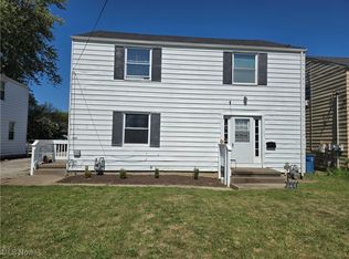 2323/2325 Homewood Dr, Lorain, OH 44055