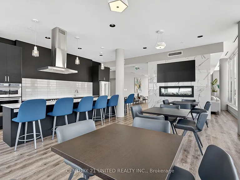 475 George St N #416 — Photo 17