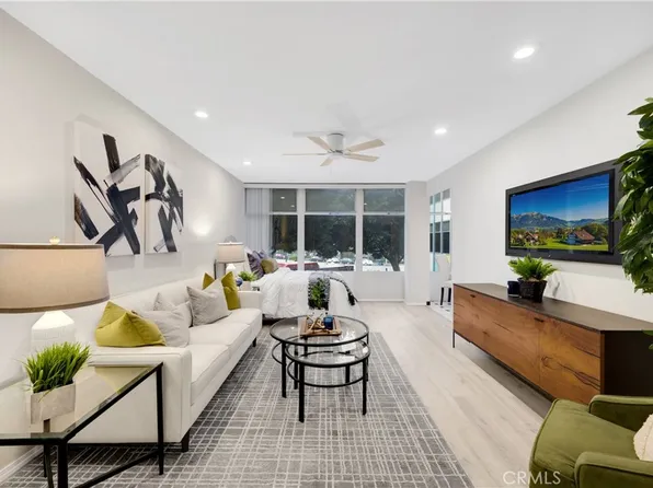 100 Atlantic Ave APT 215, Long Beach, CA 90802