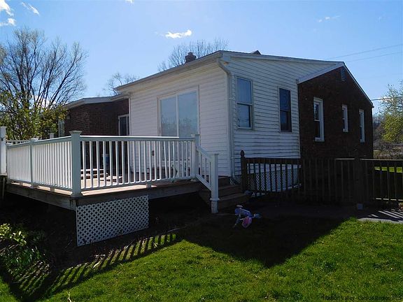 5th image of 374 Washington Avenue Ext