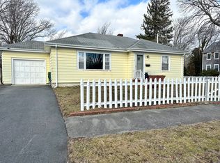 24 Maple Ave, Fairhaven, MA 02719
