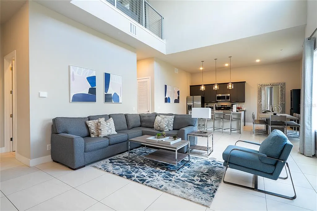 5 bed, 4.5 bath, 2630 sqft, $3,800 — Photo 3
