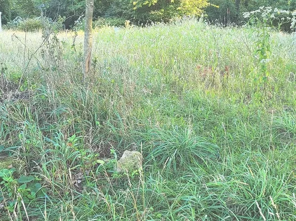 14/28 Woodhaven Dr E, Sublette, IL 61367