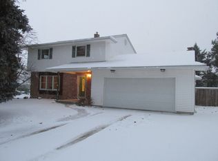 8630 Camellia St, Lansing, MI 48917