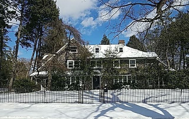 1st image of 2325 Bryn Mawr Ave