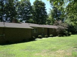 2263 Sharon Hogue Rd, Masury, OH 44438