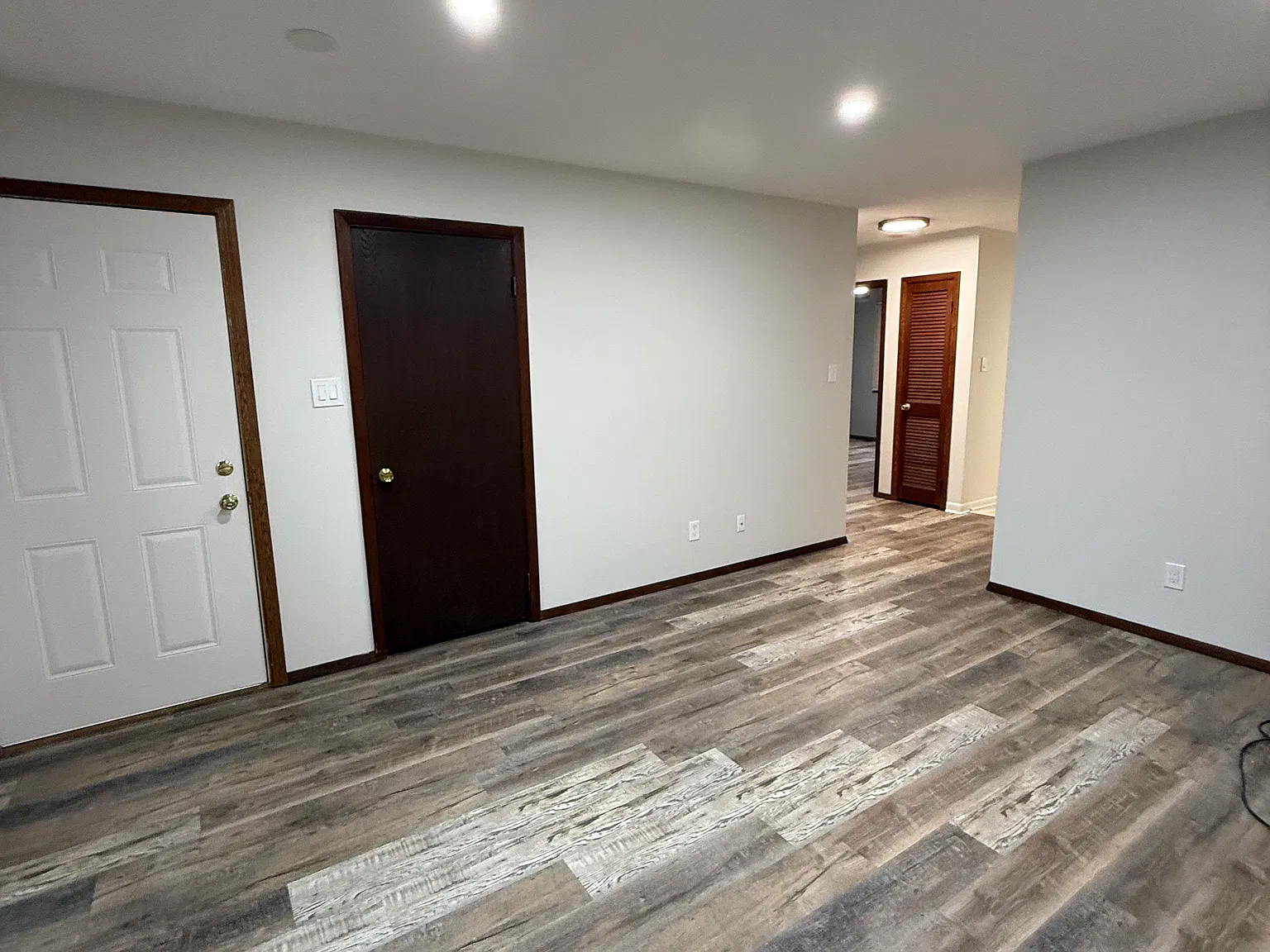 2 bed, 1000 sqft, $1,700 — Photo 1