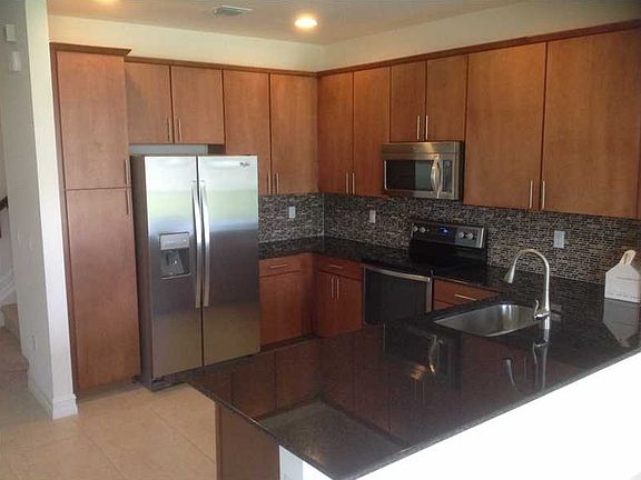 3rd image of 13021 Riverwalk Cir S