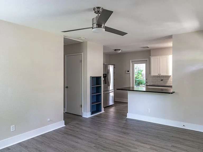 1507 Grayford Dr — Photo 6