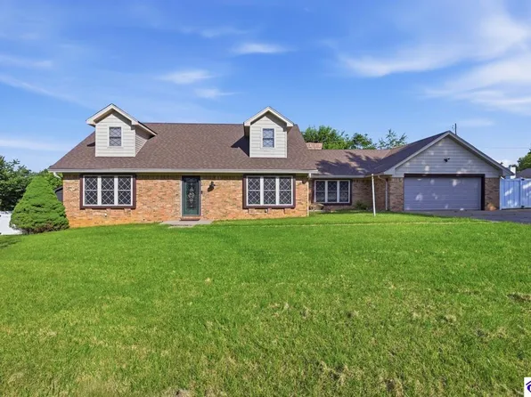 273 Manor Dr, Radcliff, KY 40160