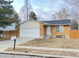 753 E Sandy Dunes Dr, Sandy, UT 84094