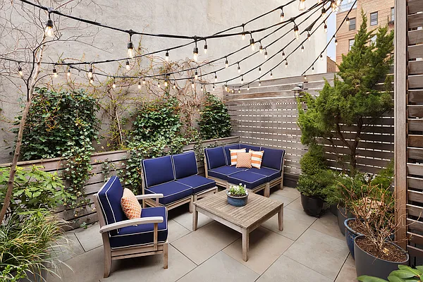 Sold by Compass | media 10