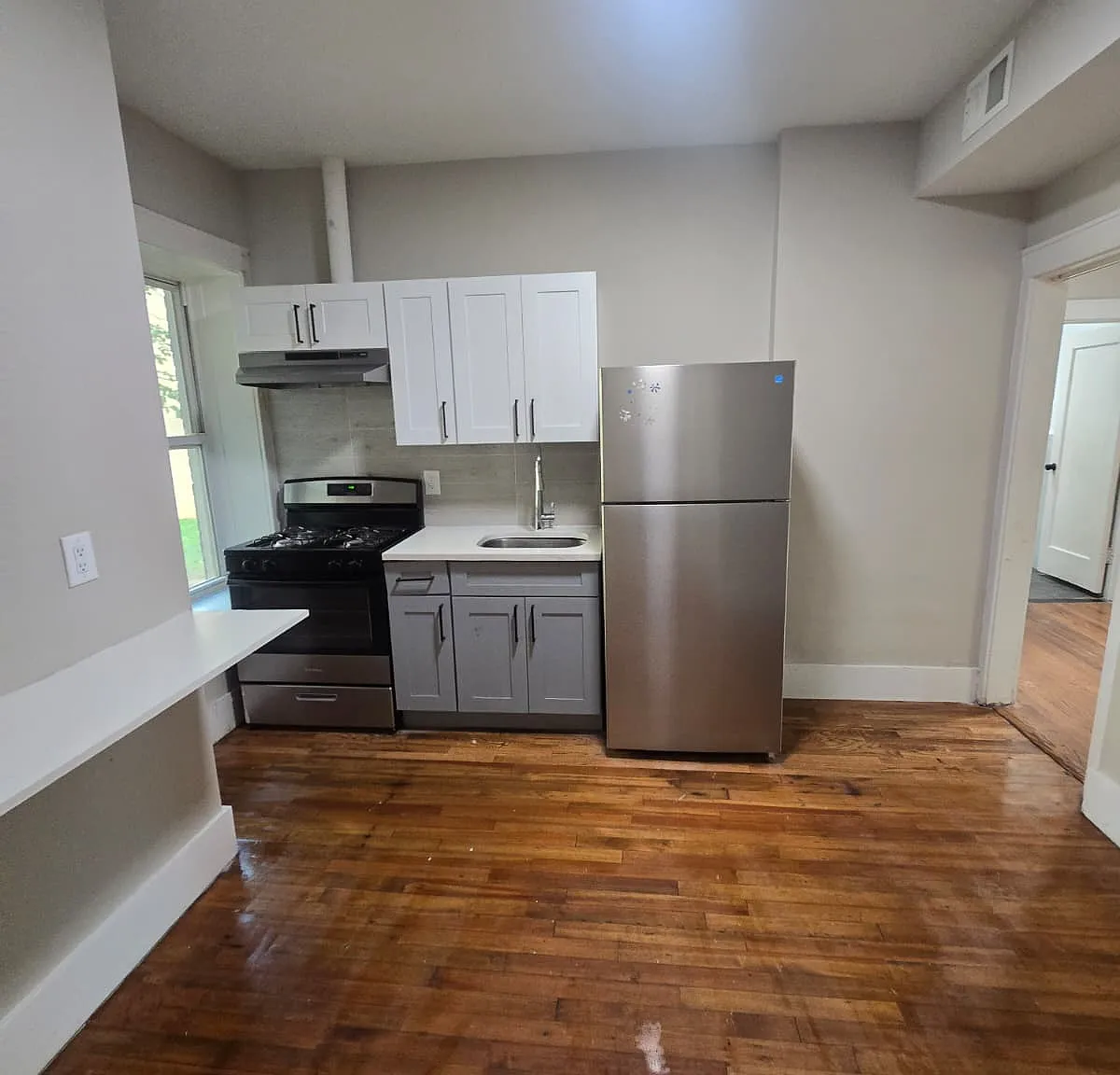 3 bed, $2,500 — Photo 1
