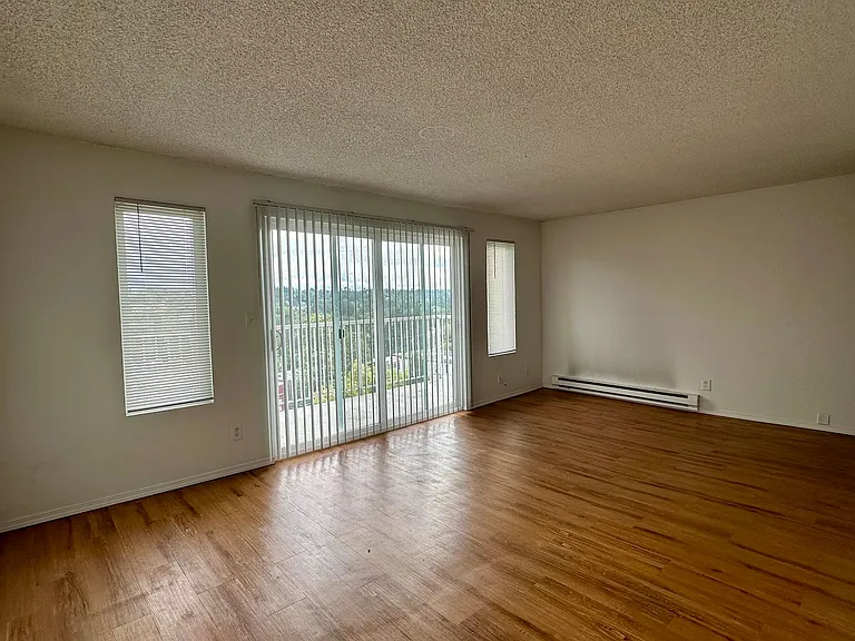 Avalon Apartments — Photo 4