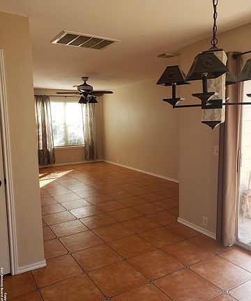 4th image of 7631 Parkwood Way