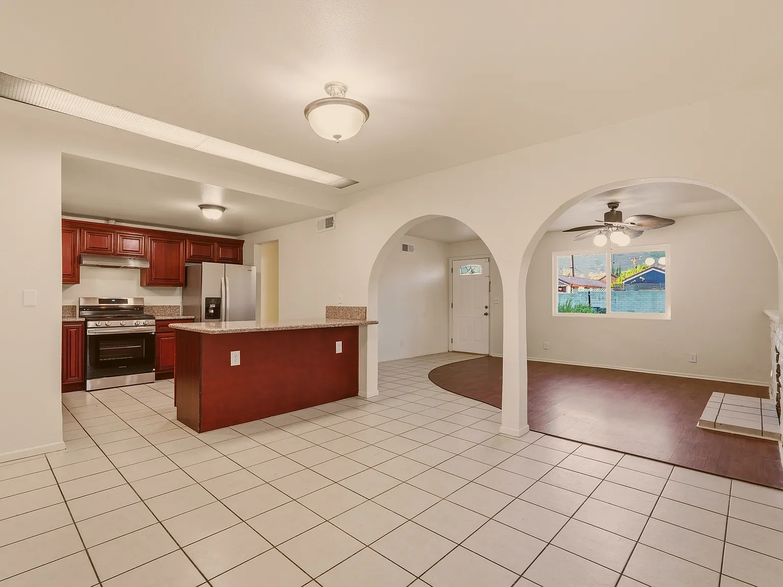 3 bed, 1396 sqft, $3,895 — Photo 4