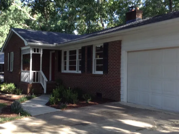 2 Forestwood Dr, Taylors, SC 29687
