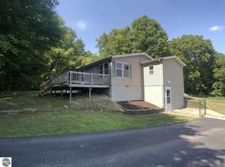 2580 W Airport Rd, Mount Pleasant, MI 48858