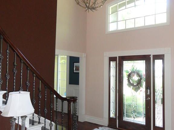 Gorgeous Entry