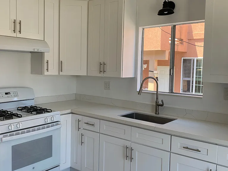 1426 Costa Ave — Photo 2