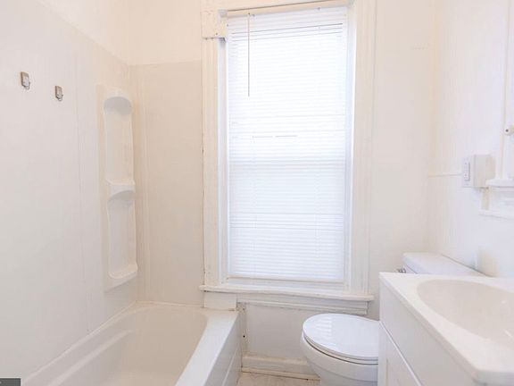2nd image of 1017 Washington St #2