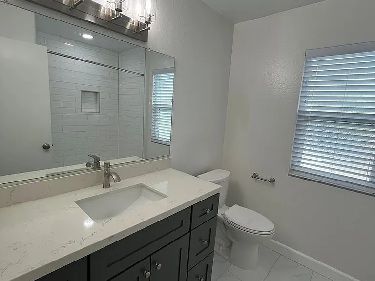 19806 Strathern St — Photo 24