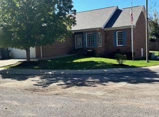 320 E Franklin St APT 16, Gallatin, TN 37066