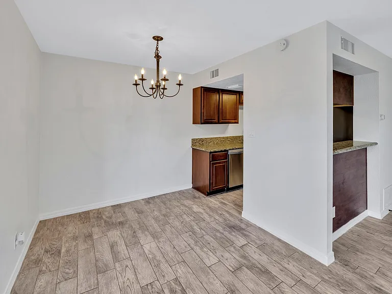 5307 W Sheena Dr — Photo 3