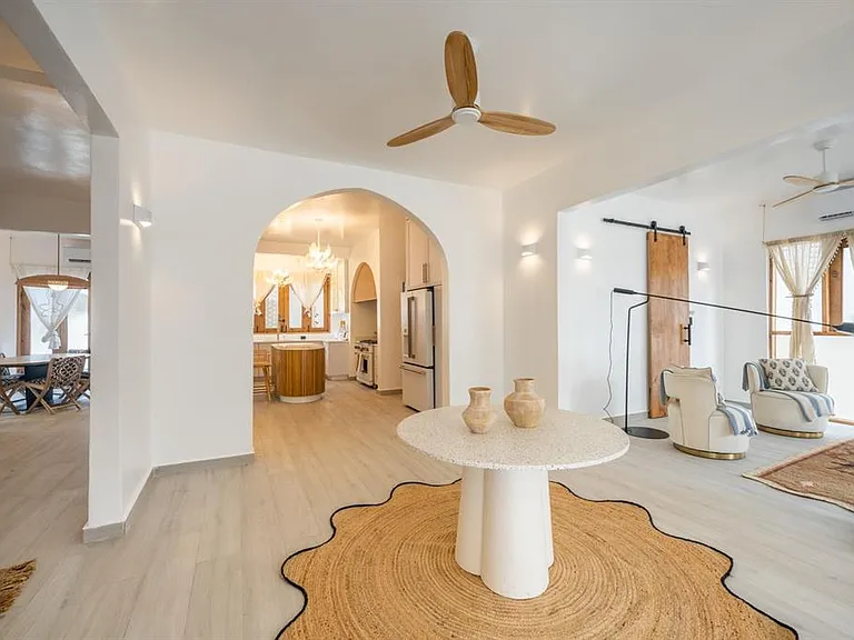 1507 Mirsonia Mir Bay #MIR — Photo 3