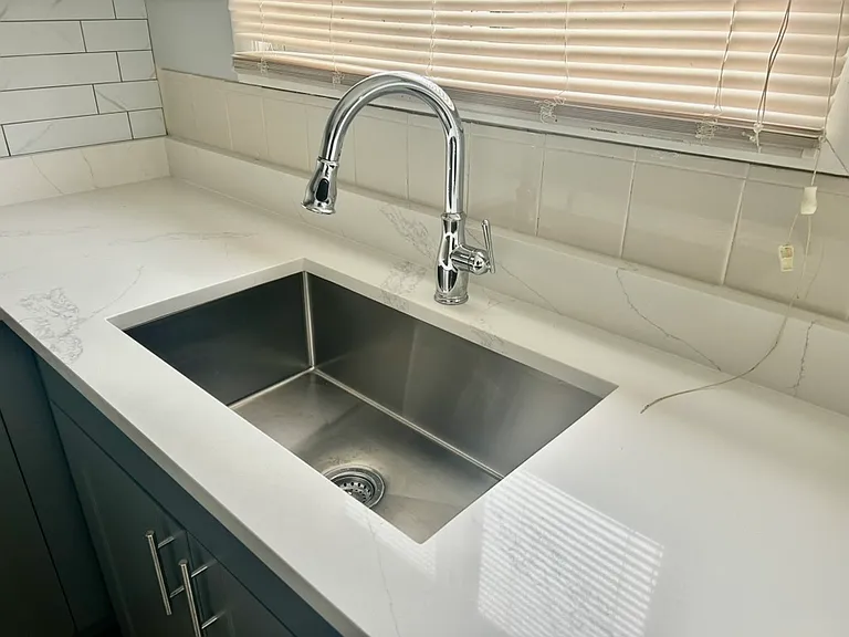 126 Honeysuckle Ct — Photo 3