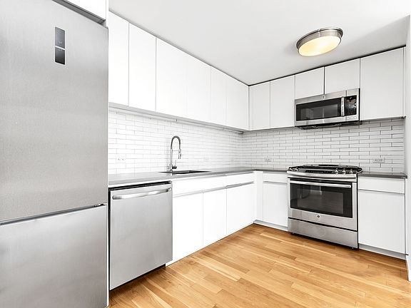 4th image of 331 E Houston St #12AB
