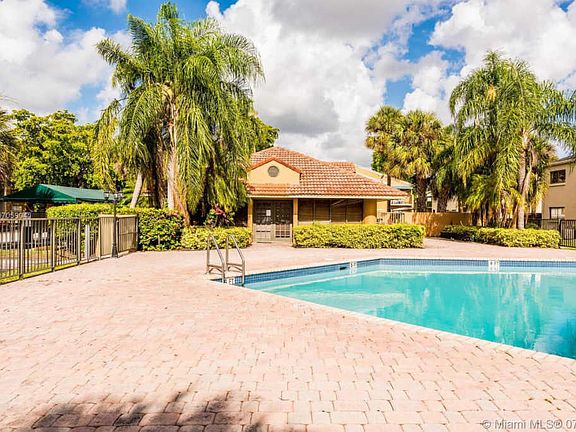 4th image of 7405 SW 152nd Ave #3-208