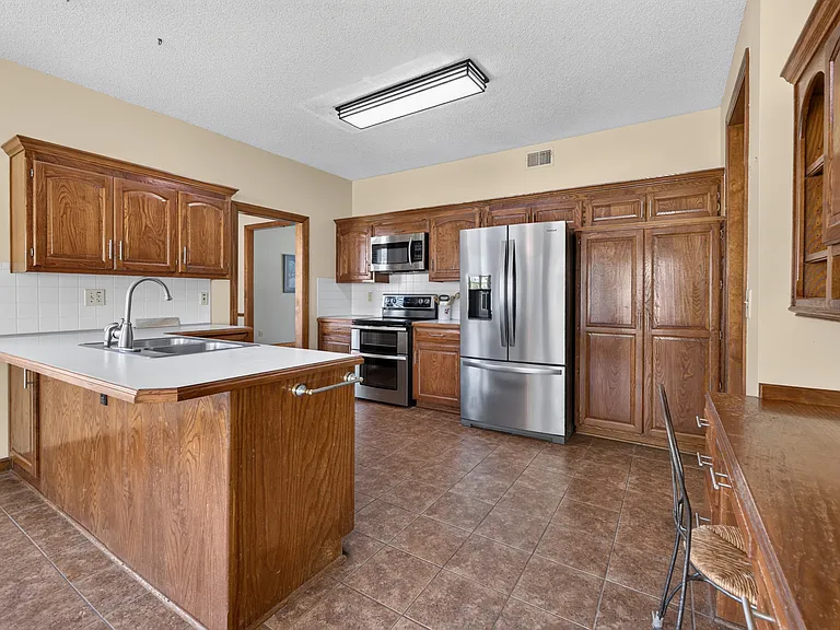 14510 S Kaw Dr — Photo 10